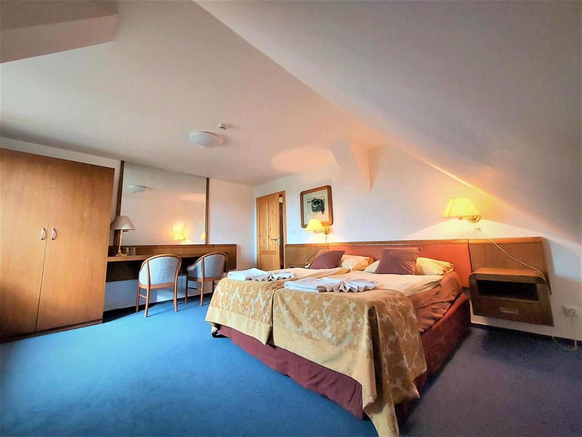 Hotel Restaurant Na Statku Náměšť nad Oslavou Oda fotoğraf