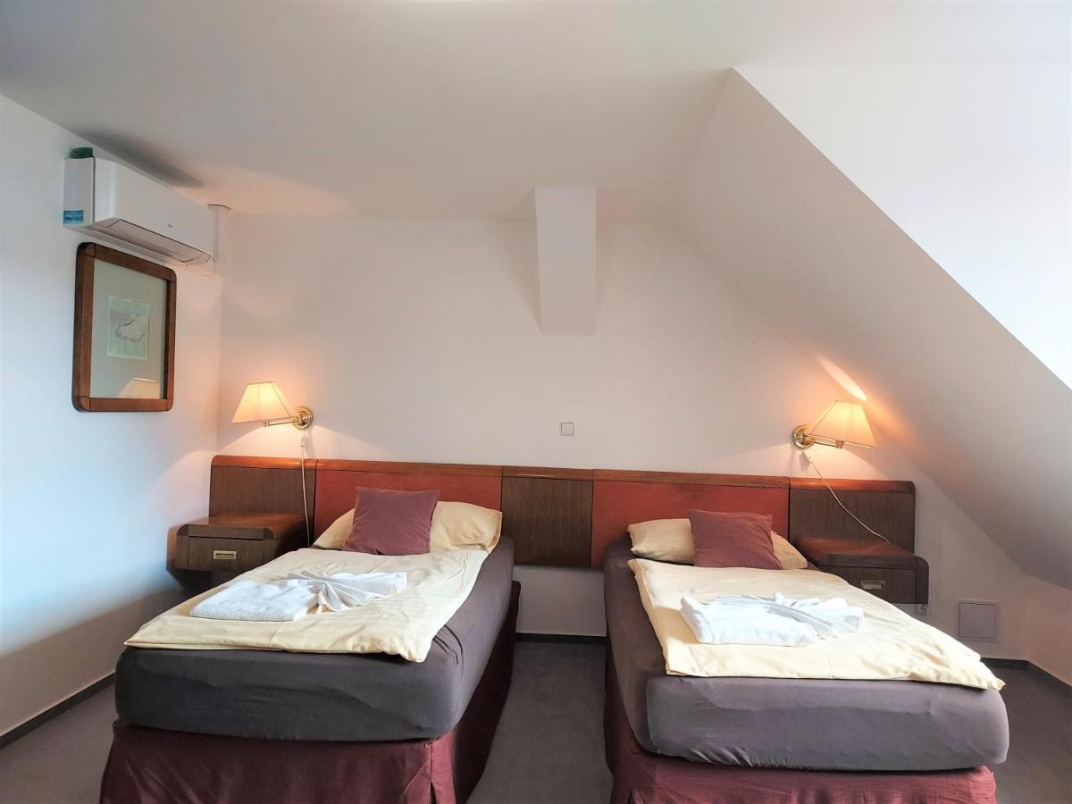 Hotel Restaurant Na Statku Náměšť nad Oslavou Dış mekan fotoğraf